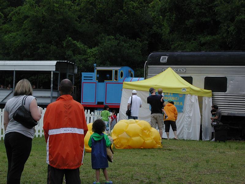 P4180122.JPG - There is Thomas