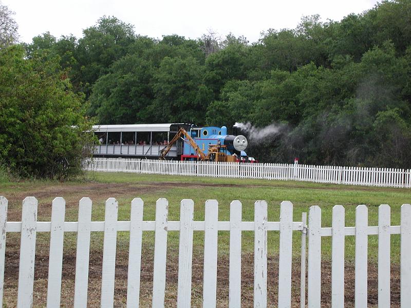 P4180135.JPG - Better view of Thomas