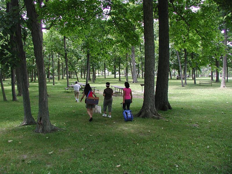 P7050029.JPG - Picnic supplies being carted.