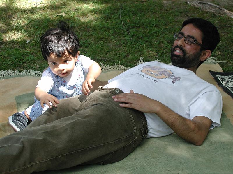 P7050044.JPG - Same Rohan, same father.