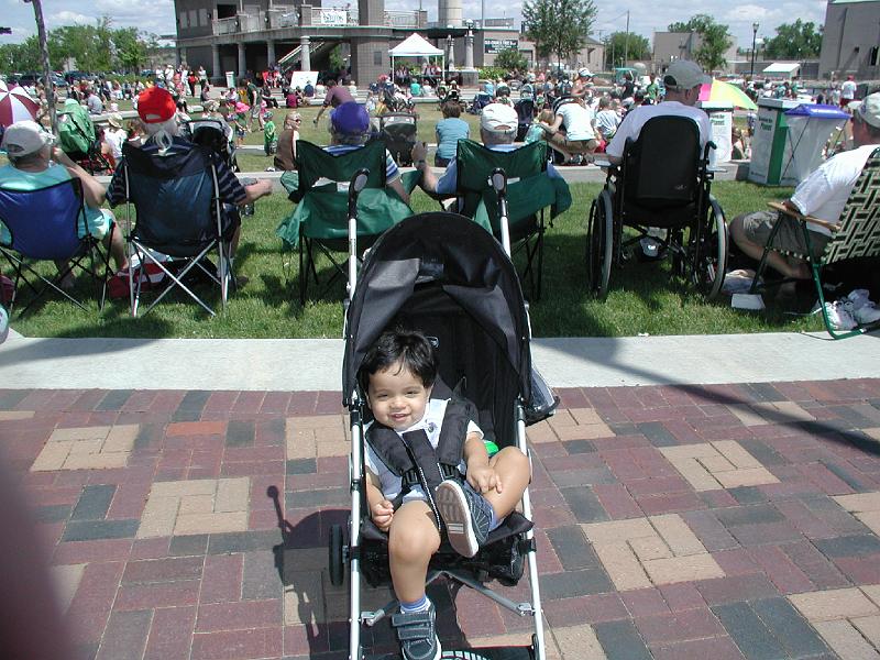 P7090085.JPG - Look at my shoe