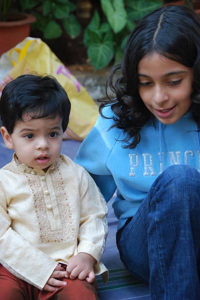 DSC_0046.JPG - Nandi in jeans with Rohan