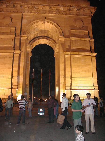 P9300051.JPG - India gate with the usual culprits in front of it.