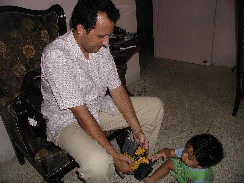 P9300067.JPG - Devraj, Rohan and Wally - the robot