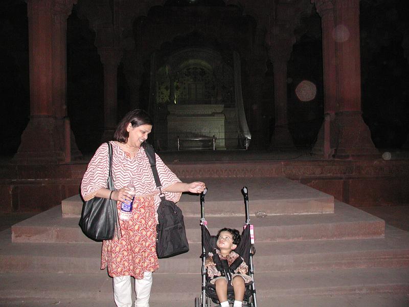 PA010069.JPG - Seema and Rohan at the Red fort