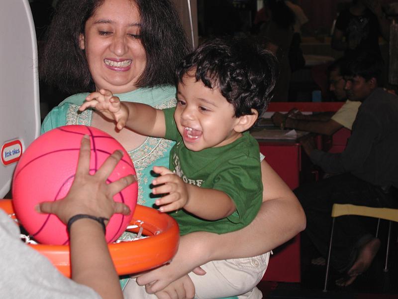 PA040092.JPG - More play time