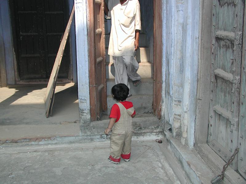 PA290128.JPG - Go up the stairs?