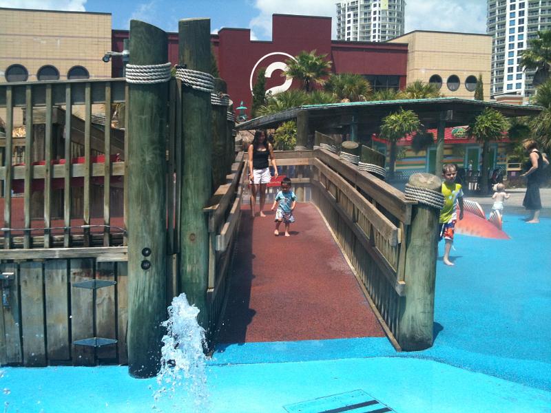 IMG_0165.JPG - Christian walking down to the water