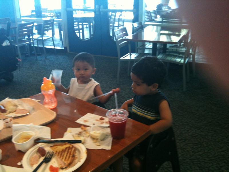 IMG_0188.JPG - Christian and Rohan eating