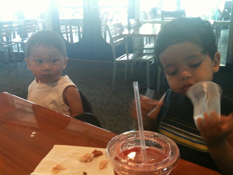 IMG_0191.JPG - Finishing the cup