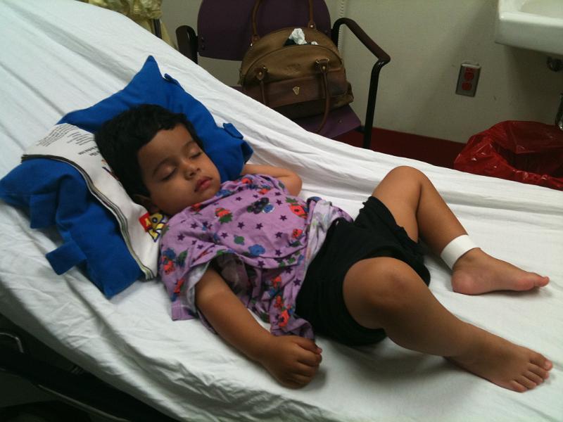 IMG_0223.JPG - Poor guys is exhausted