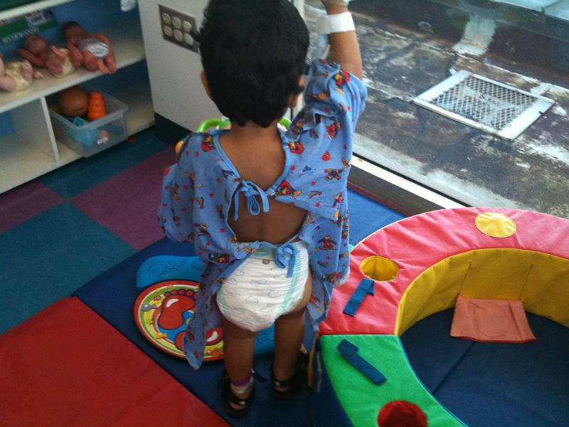 IMG_0256.JPG - Not too well dressed