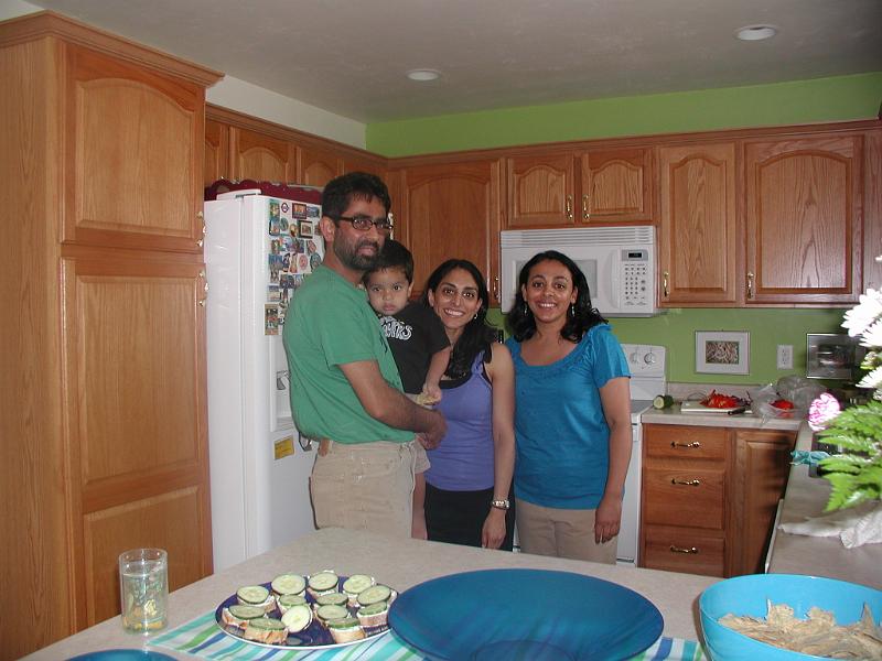P7040012.JPG - One day we had lunch at Kavitha's house. Here you see a spicture of the kitchen