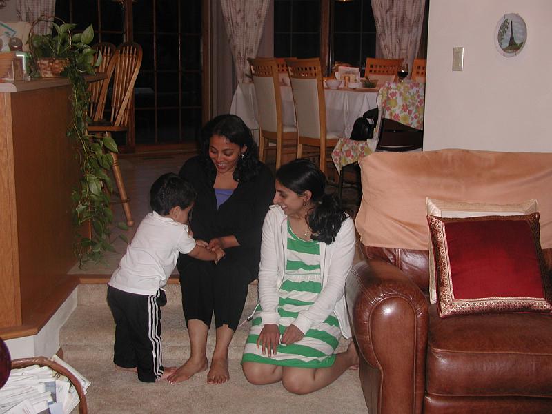 P7050030.JPG - Not sure what is happening here