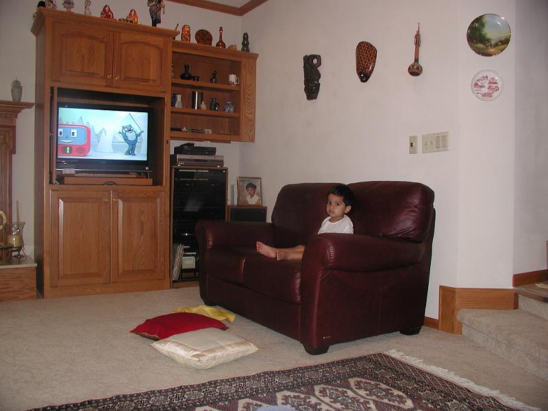 P7060033.JPG - Watching TV