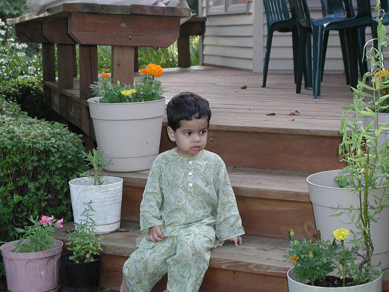 P7060051.JPG - Back to sitting on the steps