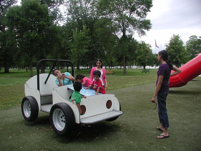 P7070069.JPG - All the kids are all over the car