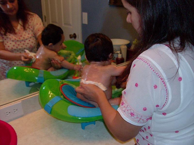 HPIM0977.JPG - He likes his back being scrubbed