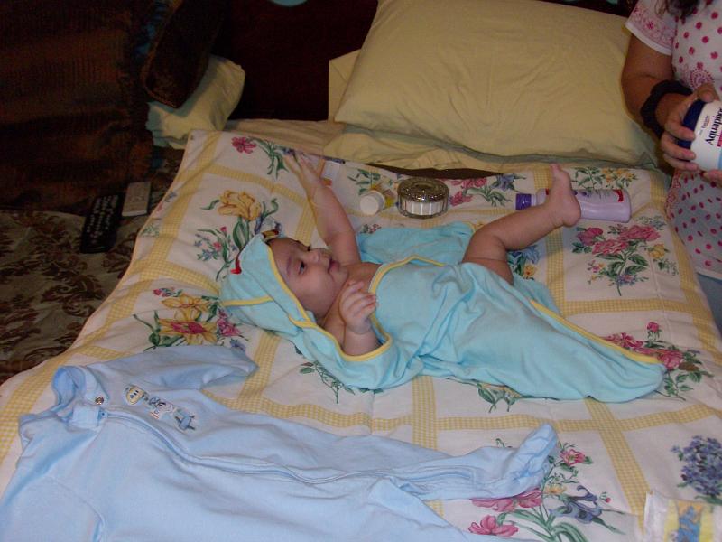 HPIM0984.JPG - If he was walking this would he a goose step