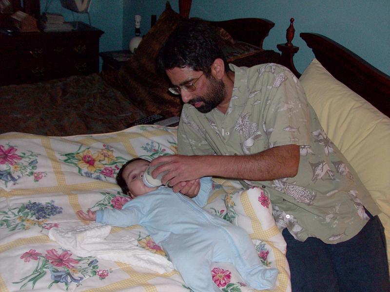 HPIM0985.JPG - After the bath comes the food