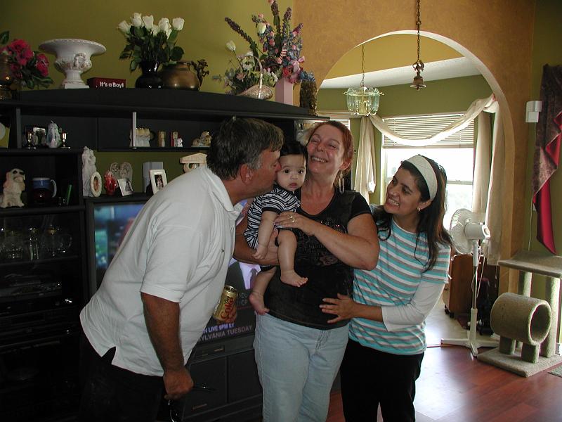 PA150017.JPG - Getting goodbye kisses from Fotis and Sophia