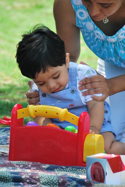 DSC_0676.JPG - Rohan playing