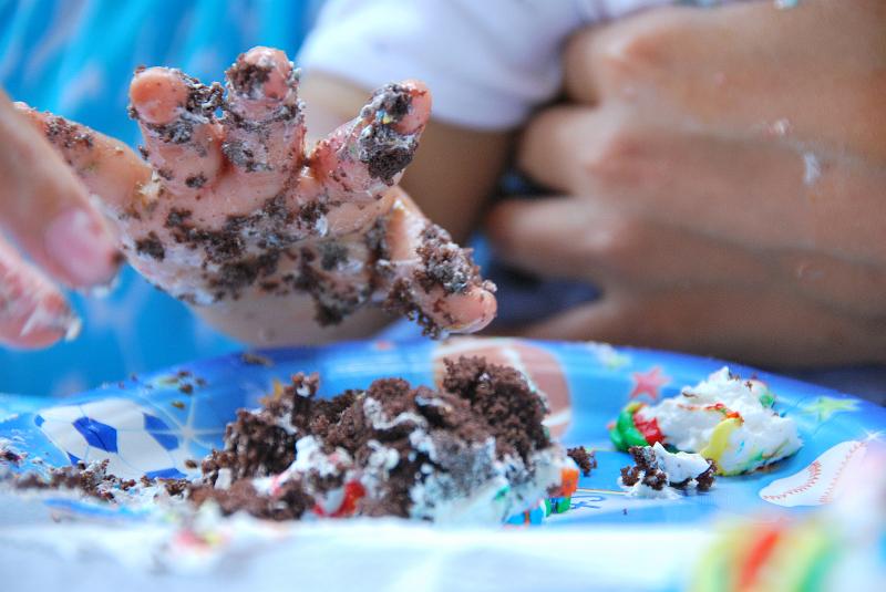 DSC_0761.JPG - Reach for more cake