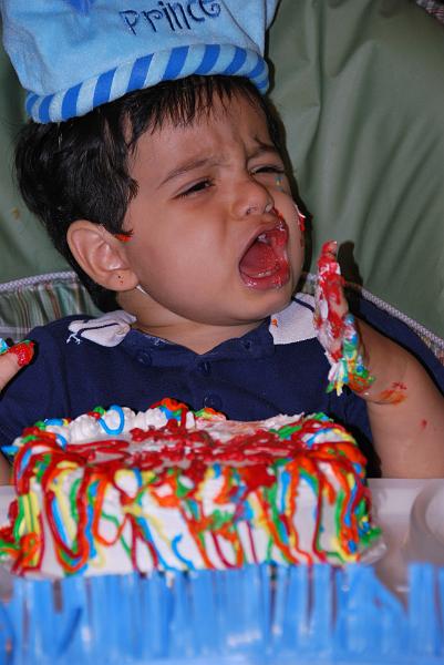 DSC_0810.JPG - Some in the mouth, some on the face