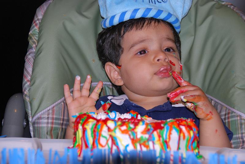 DSC_0811.JPG - A little in the mouth, a little on the face