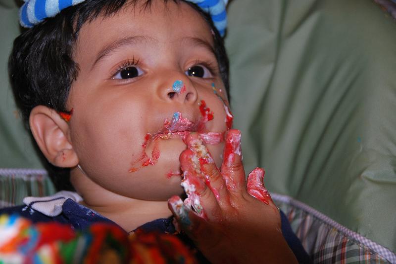 DSC_0826.JPG - More of the face is getting covered