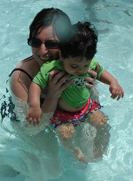 P5260048.JPG - Yup, they are having a good time. Thats all folks.