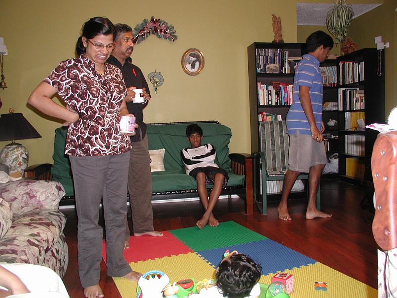 P1010093.JPG - Now you see Dhanya and Vinod and sons