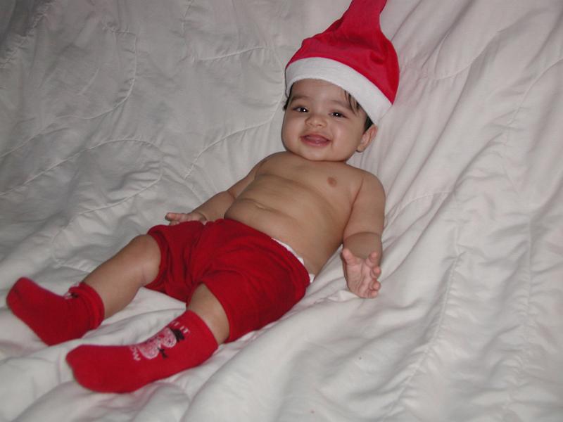 PC050047.JPG - Florida suits Santa.