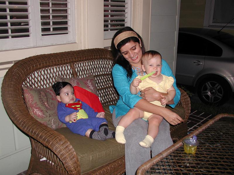 PA310016.JPG - Hannah is eating the kryptonite