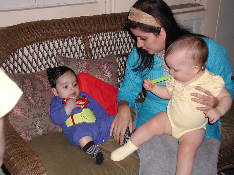 PA310018.JPG - The kryptonite is a peice of celery... whish is as bad as the real thing