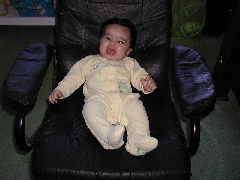 PB180063.JPG - CHAIR NEEDS CLEANING