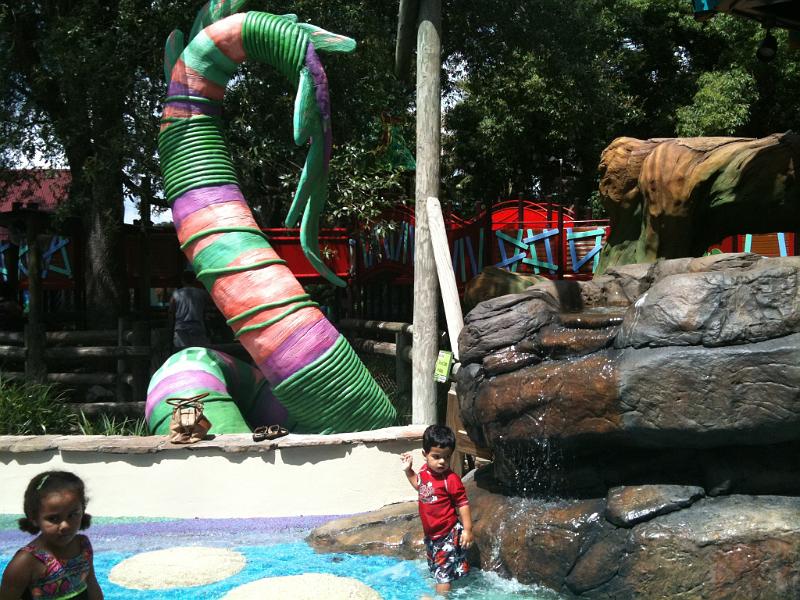 IMG_0298.JPG - Getting wet