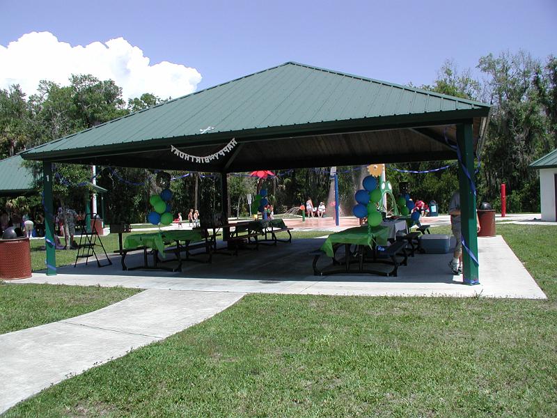 P5300001.JPG - On Sunday, May 30 Rohan had a birthday party at the spray park. Here you see the pavalion decorated.