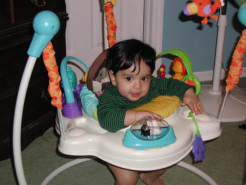 P3030081.JPG - Watch me bounce