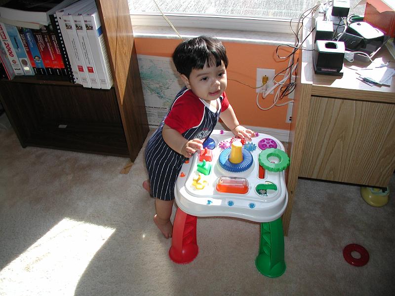 P3210109.JPG - Playing with his table top