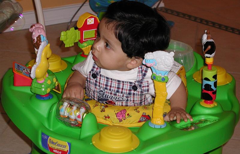 P4140135.JPG - Playing with bubbles - can you see the bubble.