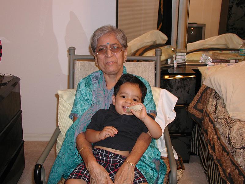 P9020175.JPG - And there he is