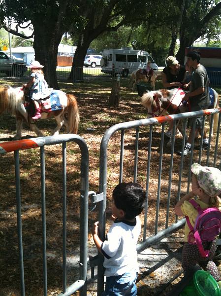 IMG_0077.JPG - Now its Hannah and Rohan watching the ponies